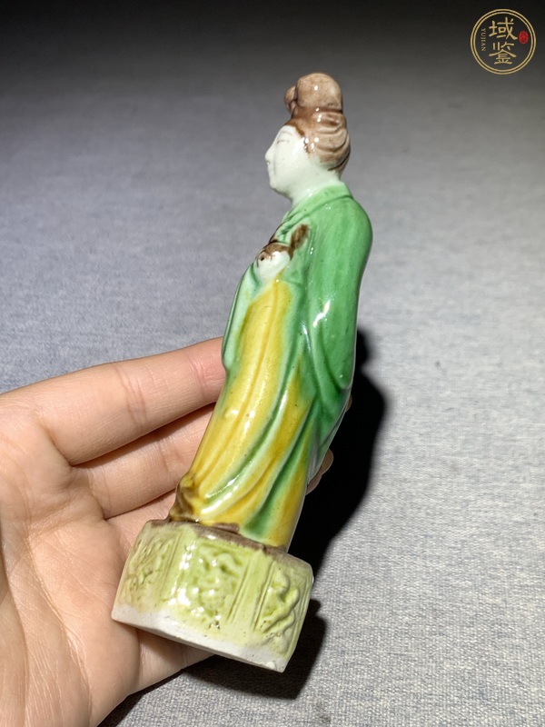 古玩陶瓷素三彩人物造像真品鑒賞圖