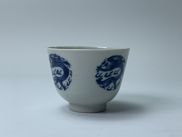 古玩陶瓷清晚期·青花團(tuán)龍紋杯拍賣，當(dāng)前價(jià)格1512元