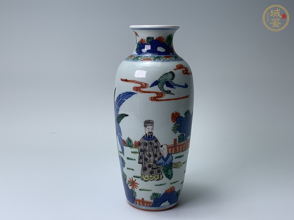 古玩清晚期·青花五彩攜琴訪友紋瓶真品鑒賞圖