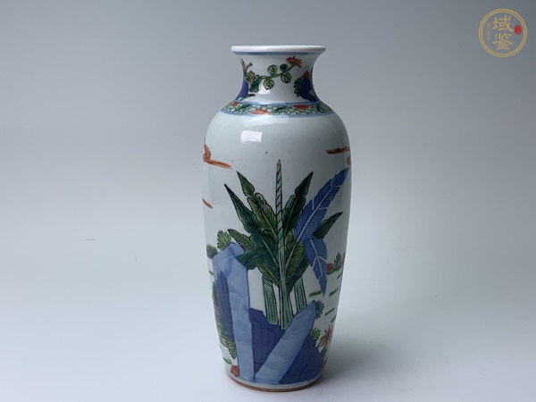 古玩陶瓷清晚期·青花五彩攜琴訪友紋瓶真品鑒賞圖