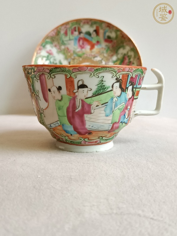古玩陶瓷廣彩描金人物花卉紋杯碟真品鑒賞圖