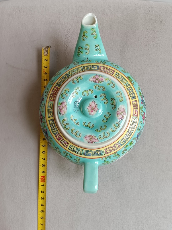古玩陶瓷松石綠地粉彩萬(wàn)壽無(wú)疆紋茶壺拍賣，當(dāng)前價(jià)格456元