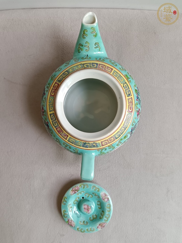 古玩陶瓷松石綠地粉彩萬壽無疆紋茶壺真品鑒賞圖