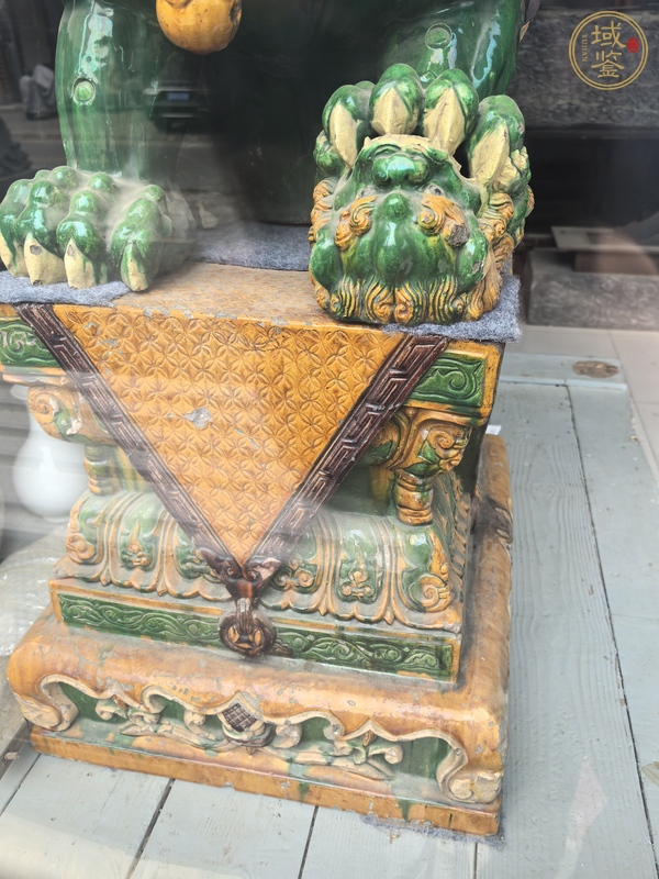 古玩陶瓷琉璃釉獅子造像真品鑒賞圖