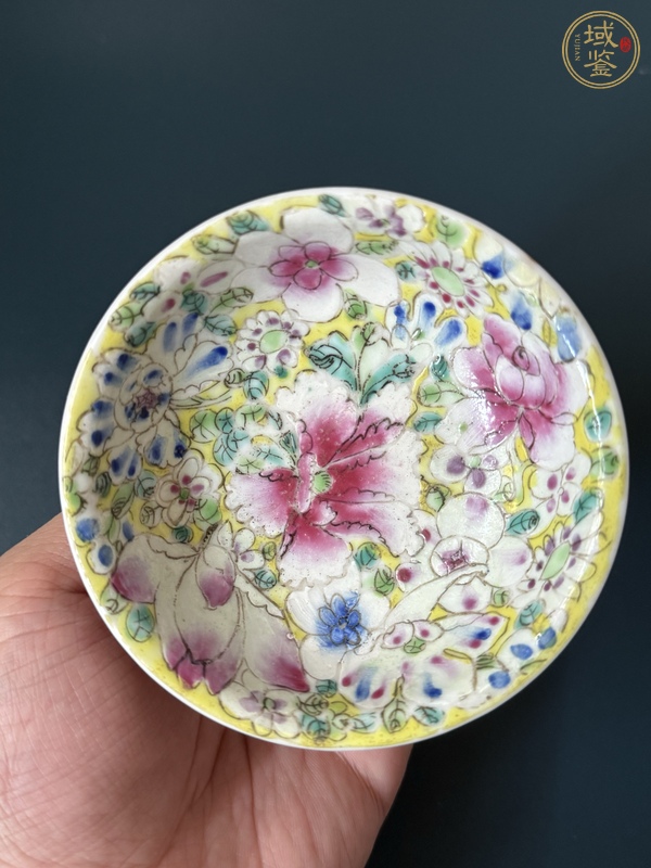古玩陶瓷百花不落地粉彩高足盤真品鑒賞圖