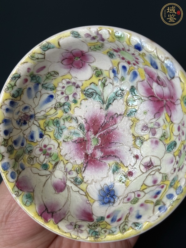 古玩陶瓷百花不落地粉彩高足盤真品鑒賞圖