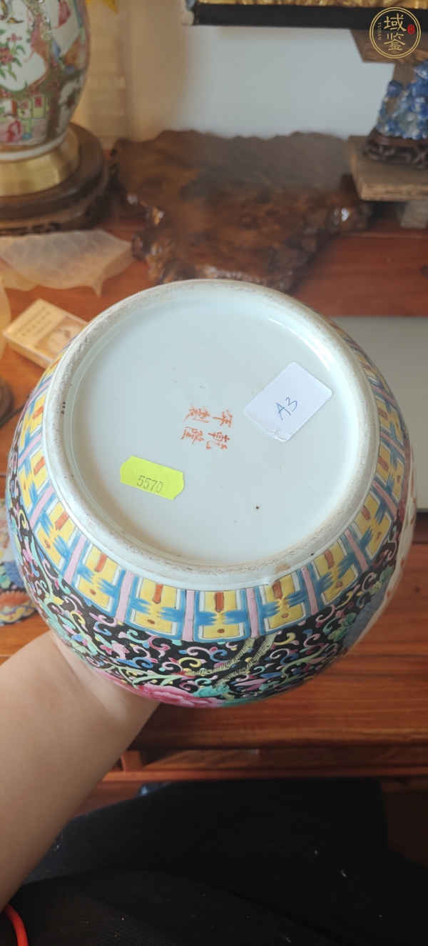 古玩陶瓷粉彩博古圖罐真品鑒賞圖