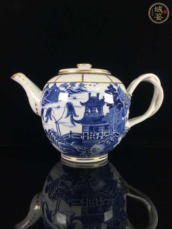 古玩陶瓷青花山水人物茶壺真品鑒賞圖