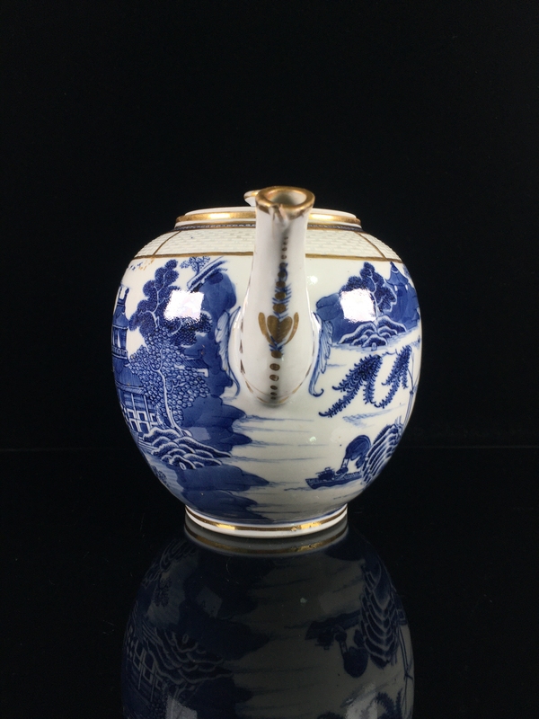 古玩陶瓷乾隆青花席地模印描金山水樓閣紋執(zhí)壺拍賣，當前價格2588元