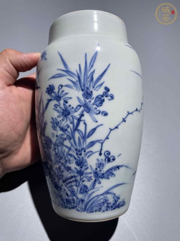 古玩陶瓷青花花卉紋蓮字罐真品鑒賞圖