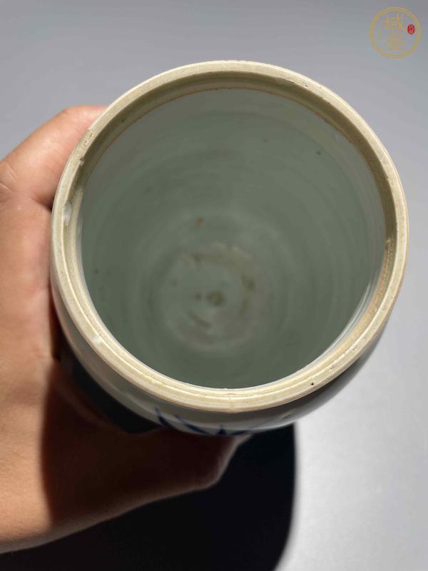 古玩陶瓷青花花卉紋蓮字罐真品鑒賞圖