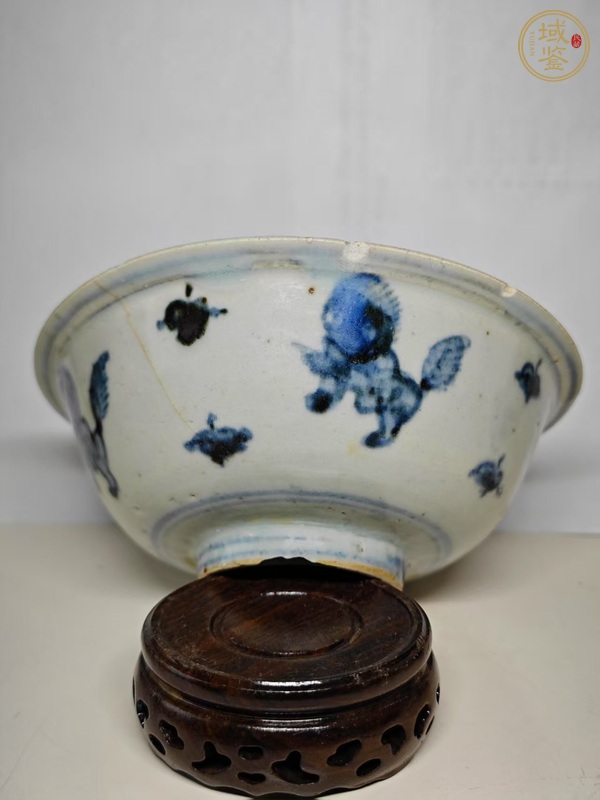 古玩陶瓷青花獅紋碗真品鑒賞圖