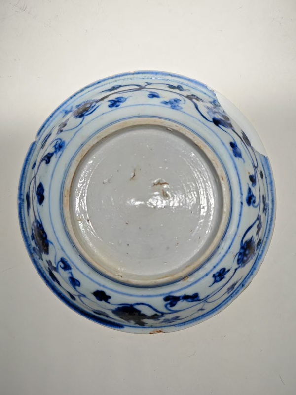 古玩陶瓷明空白期青花人物故事紋盤拍賣，當前價格1234元