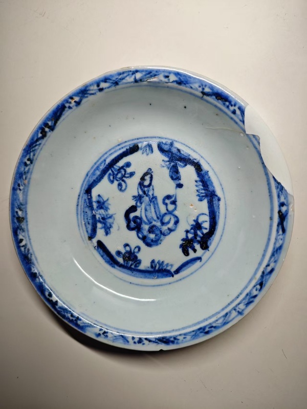 古玩陶瓷明空白期青花人物故事紋盤拍賣，當前價格1234元
