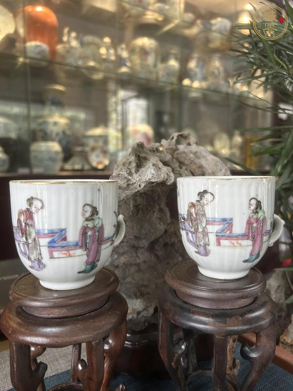 古玩陶瓷粉彩人物杯真品鑒賞圖