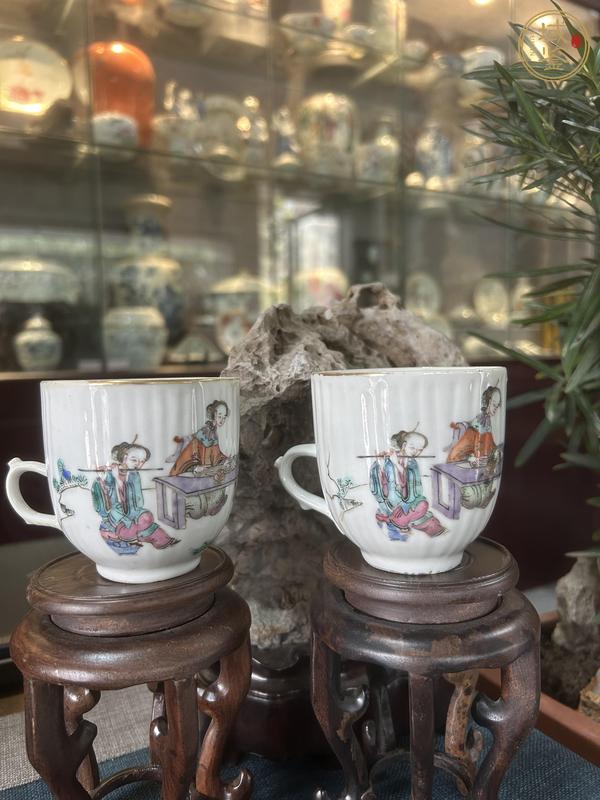 古玩陶瓷粉彩人物杯真品鑒賞圖