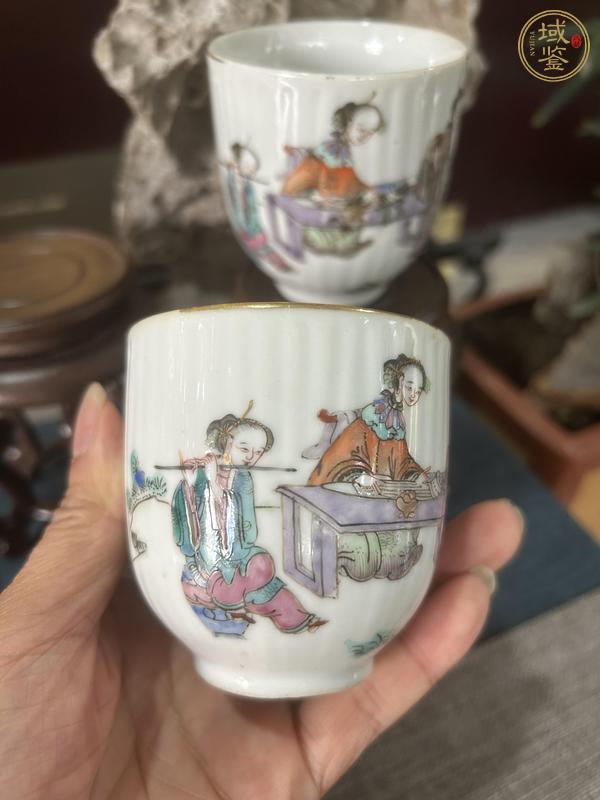 古玩陶瓷粉彩人物杯真品鑒賞圖