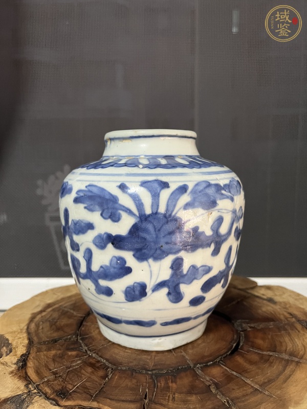 古玩陶瓷青花纏枝花卉紋罐真品鑒賞圖