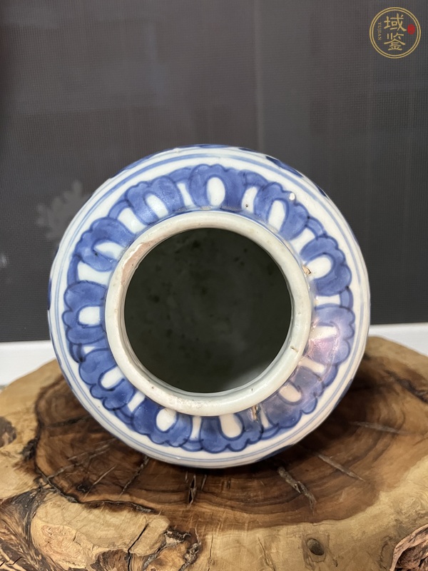 古玩陶瓷青花纏枝花卉紋罐真品鑒賞圖