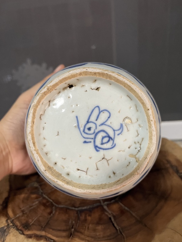 古玩陶瓷青花纏枝花卉紋罐拍賣,當前價格3888元