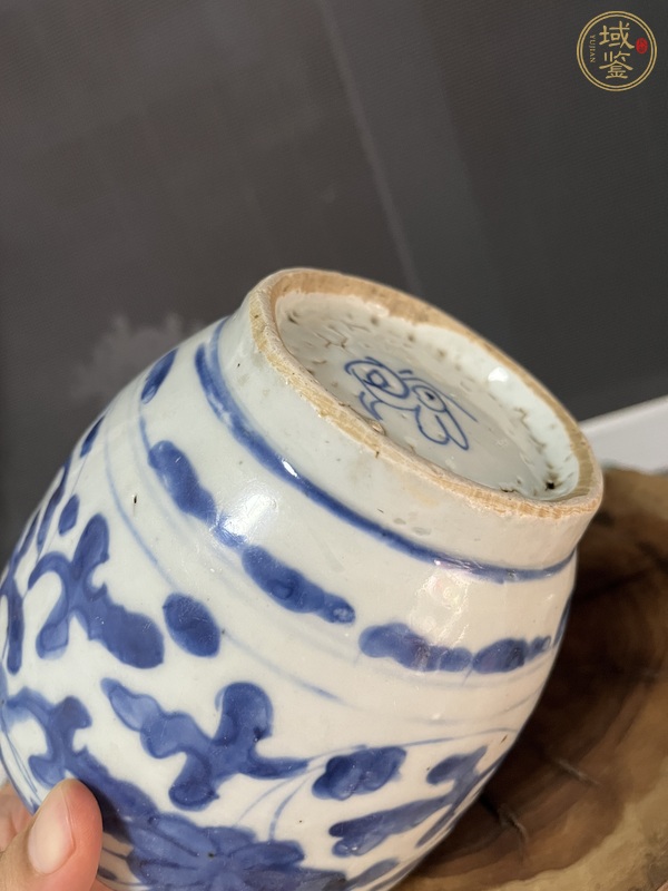古玩陶瓷青花纏枝花卉紋罐真品鑒賞圖