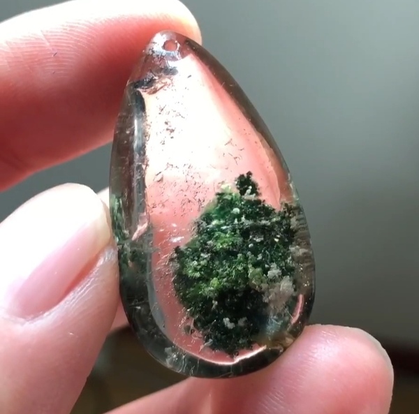 古玩玉器精美天然“綠幽靈”水晶吊墜拍賣,當(dāng)前價格500元