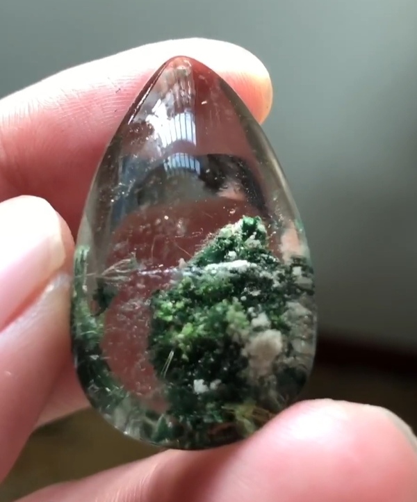 古玩玉器精美天然“綠幽靈”水晶吊墜拍賣,當(dāng)前價格500元