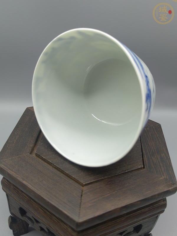 古玩陶瓷青花山水人物紋茶杯真品鑒賞圖