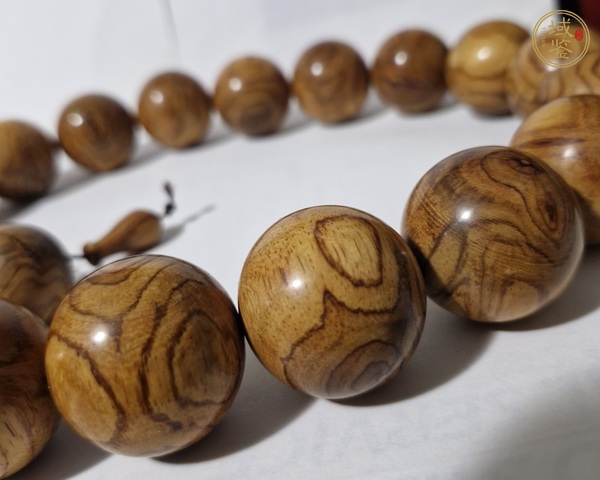 古玩雜項(xiàng)花梨木雕刻制作手串真品鑒賞圖