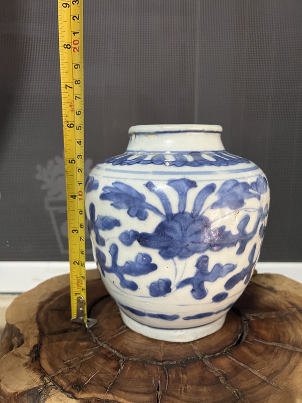 古玩陶瓷青花纏枝花卉紋罐拍賣,當前價格3888元