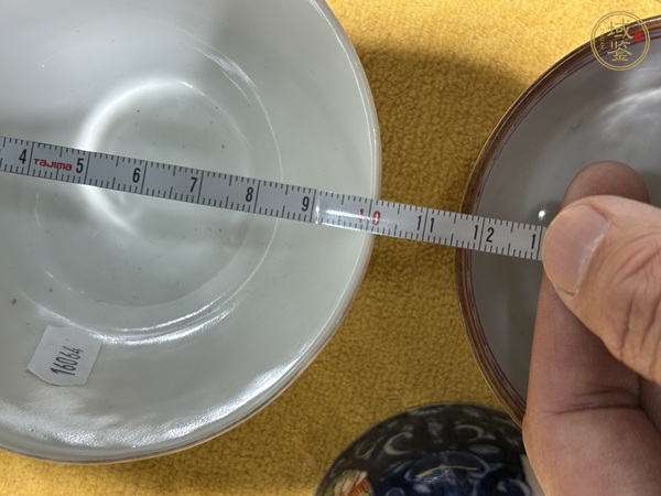 古玩陶瓷礬紅金魚紋蓋碗真品鑒賞圖