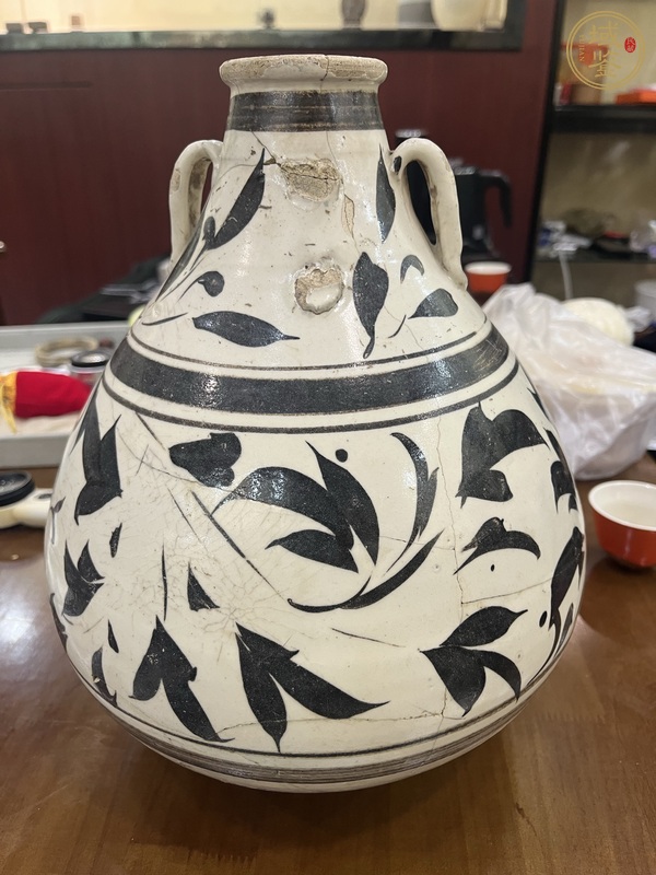 古玩陶瓷磁州窯白地黑花雙耳瓶真品鑒賞圖