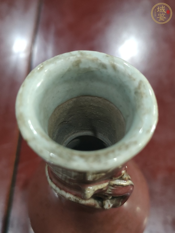 古玩陶瓷豇豆紅釉螭龍瓶真品鑒賞圖