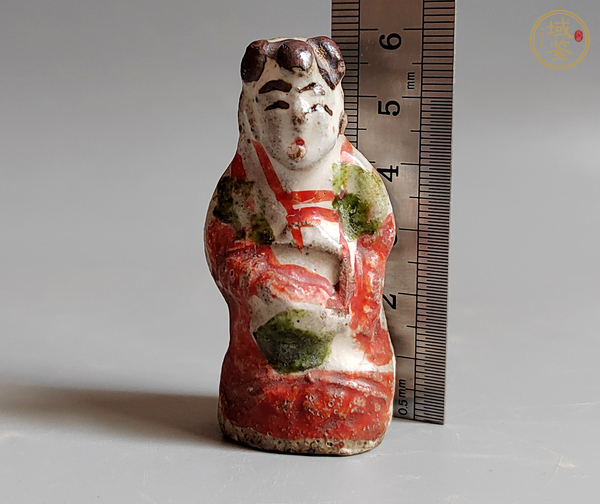 古玩陶瓷金元八義窯紅綠彩童子塑像真品鑒賞圖