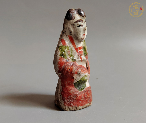 古玩陶瓷金元八義窯紅綠彩童子塑像真品鑒賞圖
