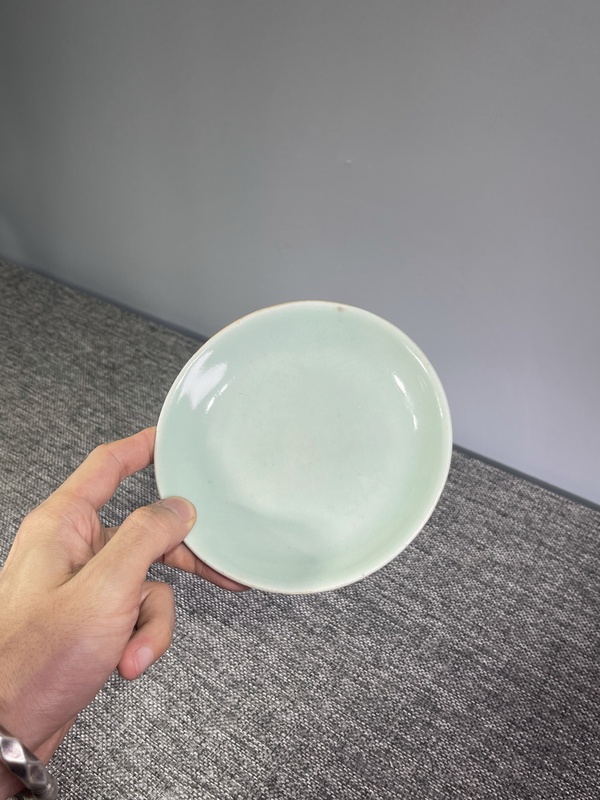 古玩陶瓷清晚期.豆青釉盤(pán)，少見(jiàn)款拍賣(mài)，當(dāng)前價(jià)格0元