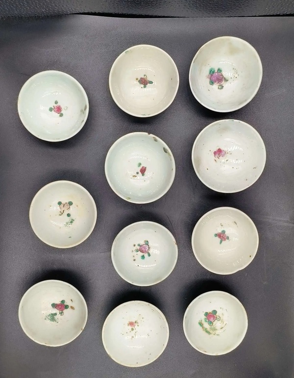 古玩陶瓷粉彩花蝶紋杯一組拍賣(mài)，當(dāng)前價(jià)格888元