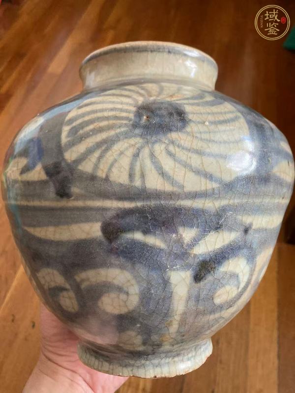 古玩陶瓷花卉紋青花罐真品鑒賞圖
