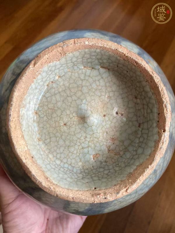 古玩陶瓷花卉紋青花罐真品鑒賞圖