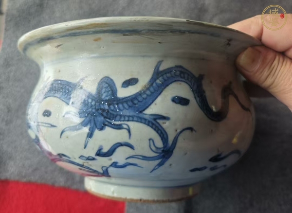 古玩陶瓷青花雙龍戲珠紋爐真品鑒賞圖