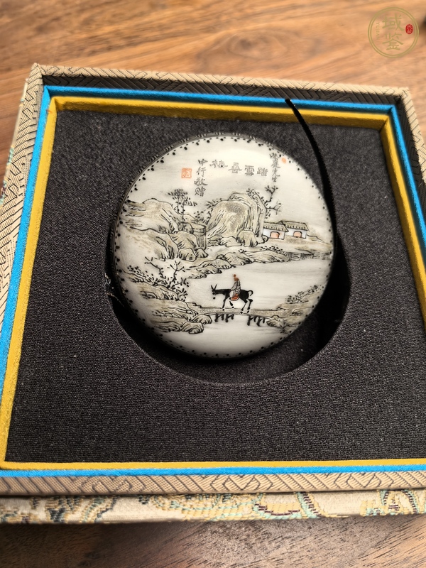 古玩陶瓷墨彩踏雪尋梅圖印盒真品鑒賞圖