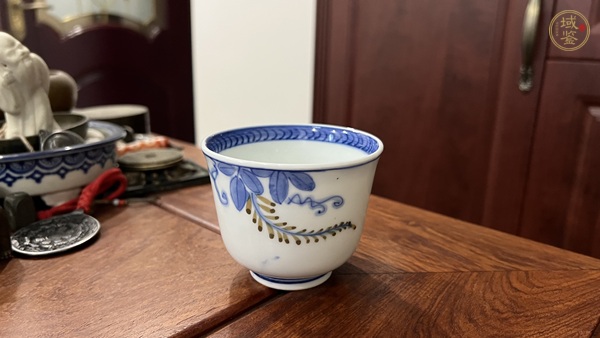 古玩花卉紋杯真品鑒賞圖
