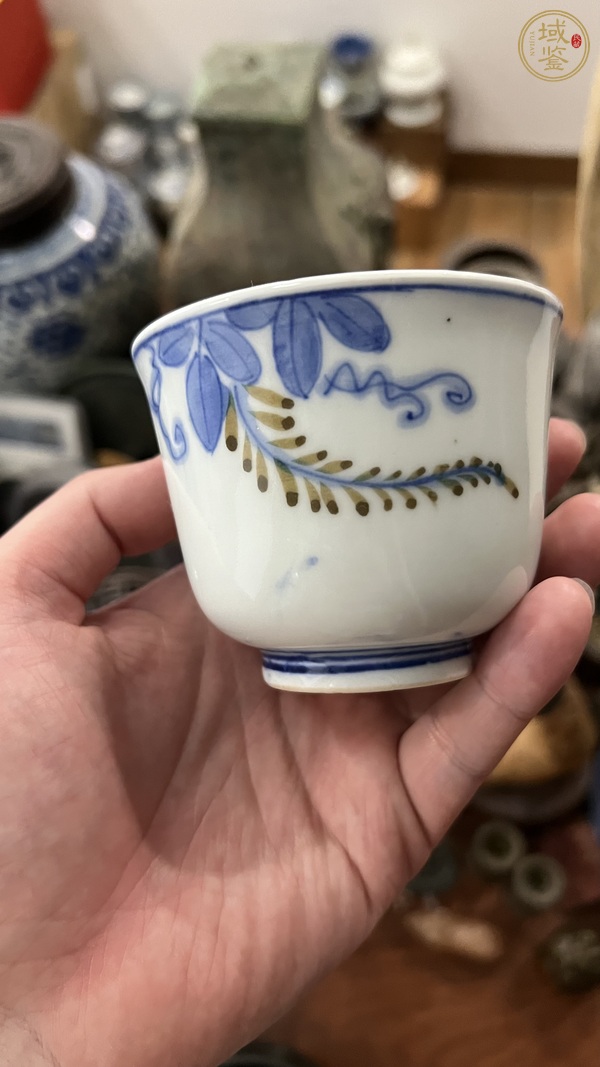 古玩陶瓷花卉紋杯真品鑒賞圖
