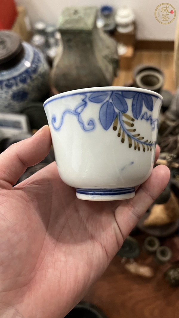 古玩陶瓷花卉紋杯真品鑒賞圖