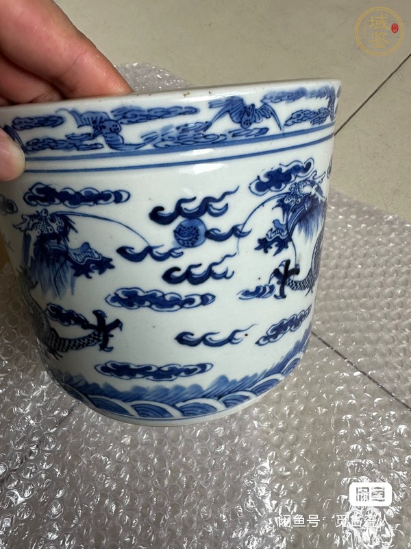 古玩青花二龍戲珠圈足筒式香爐真品鑒賞圖