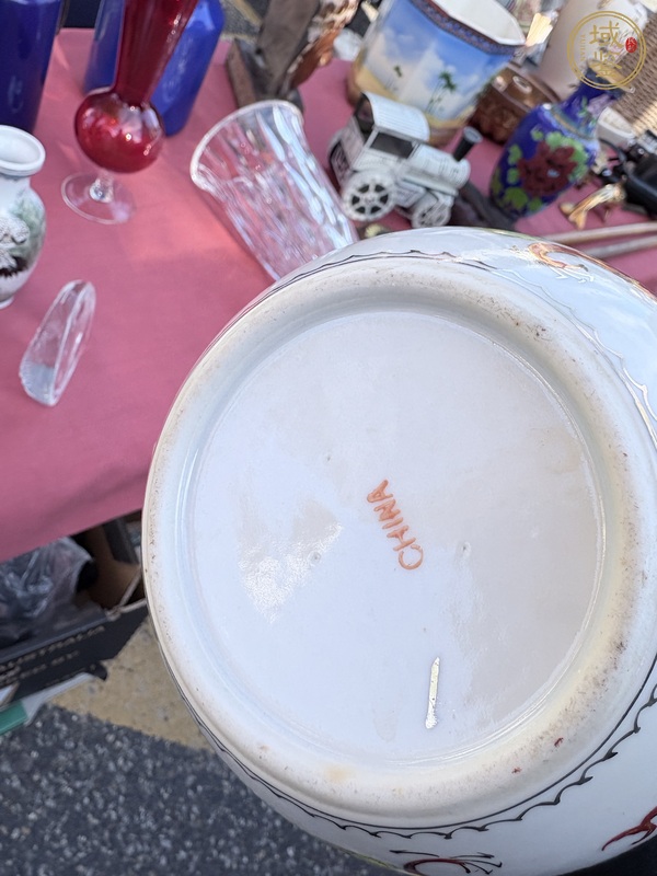 古玩陶瓷龍紋蓋罐真品鑒賞圖