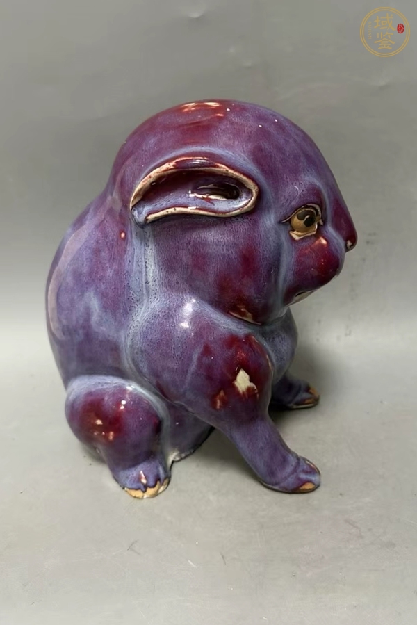 古玩陶瓷窯變紅釉兔子真品鑒賞圖