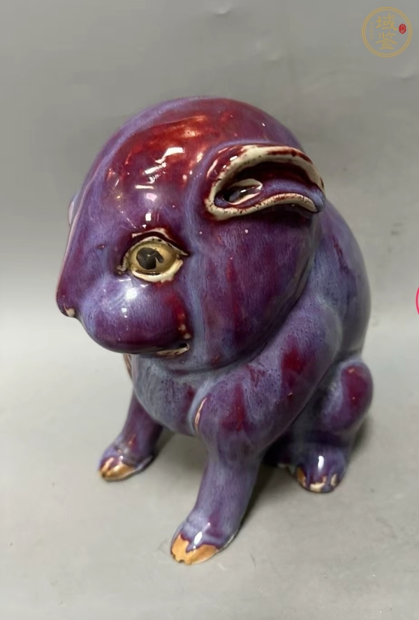 古玩陶瓷窯變紅釉兔子真品鑒賞圖