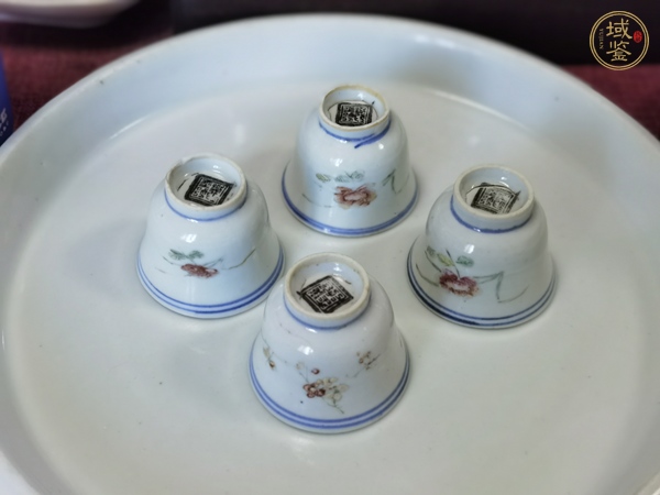 古玩陶瓷花卉紋粉彩杯真品鑒賞圖
