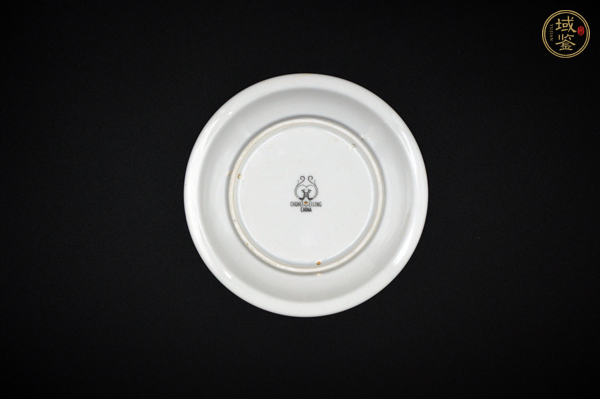 古玩陶瓷彩繪金魚紋盤真品鑒賞圖